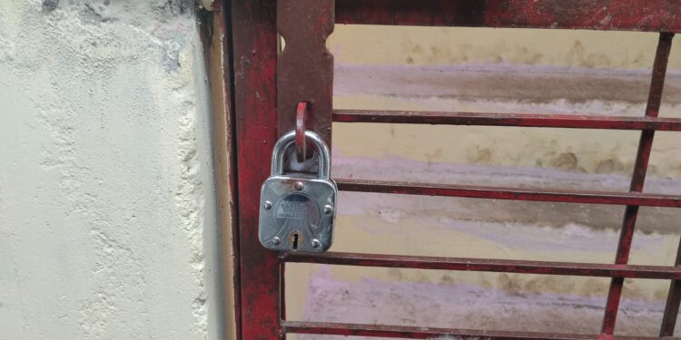 15 अगस्त को लोकार्पण, चंद दिनों में बरही नगर के रैन बसेरा की खुली पोल