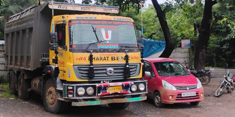 रेत चोरी कर अवैध परिवहन मामले में रसूखदार डंपर मालिक पर भी दर्ज हुई है FIR,दो लाख से ज्यादा का हुआ जुर्माना…!