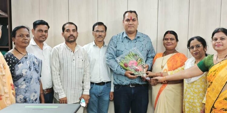 लिपिक वर्गीय शासकीय कर्मचारी संघ के अध्यक्ष बने मोहित सूर्यवंशी*