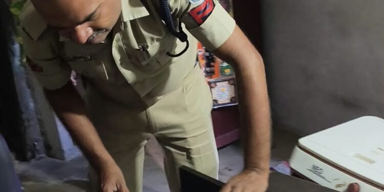 अवैध शराब के 03 ठिकानो पर रीठी पुलिस की दबिश अवैध शराब जप्त आबकारी एक्ट के तहत प्रकरण दर्ज,,
