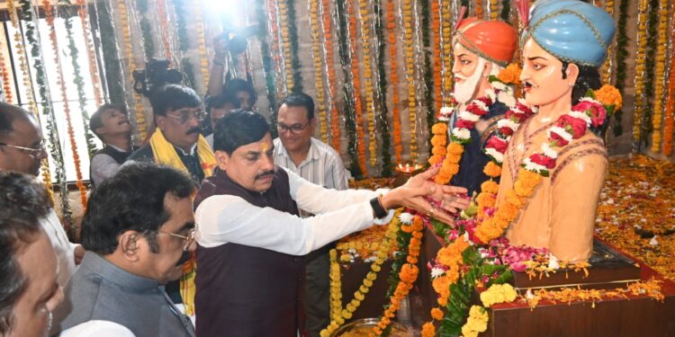 *सीएम डॉ. यादव ने जनजातीय नायकों को किया नमन, कहा- इन पर बनाएं फिल्में, सरकार करेगी सहयोग*