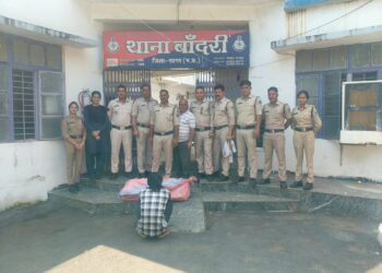 🚨 *बांदरी पुलिस की बड़ी कार्रवाई: तार चोरी करते युवक गिरफ्तार*