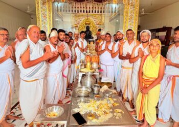 मोह-ममता और परिग्रह का त्याग ही आत्मशांति का मार्ग: विदुषी सुमन दीदी..