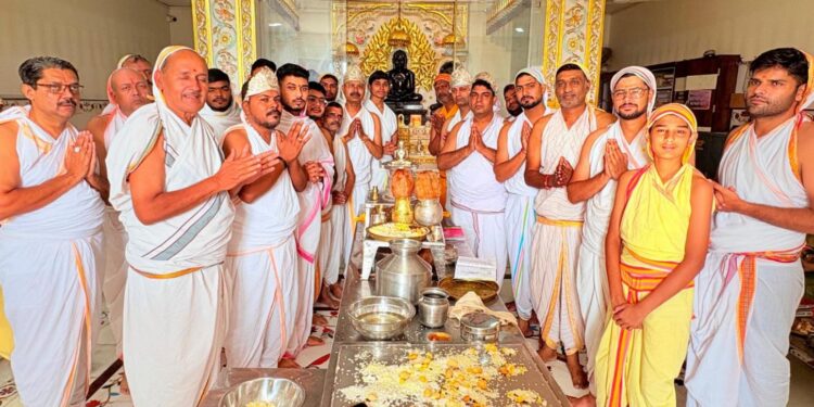मोह-ममता और परिग्रह का त्याग ही आत्मशांति का मार्ग: विदुषी सुमन दीदी..