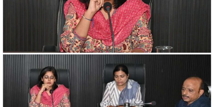 नगर के चहुंमुखी विकास के लिए महत्वपूर्ण परियोजनाओं की नियमित मॉनिटरिंग जरूरी : निगमायुक्त सुश्री परिहार