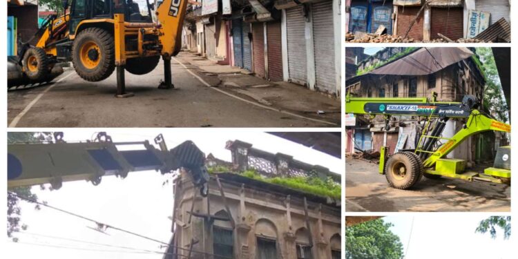 *जन सुरक्षा के मद्देनजर जर्जर भवनों के विरूद्ध कार्यवाही का सिलसिला जारी*  *गुरूनानक वार्ड बरही रोड स्थित जर्जर भवन पर पूर्ण सुरक्षा व्यवस्था के बीच डिस्मेंटल की कार्यवाही शुरू*