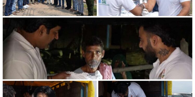 राष्ट्रीय अध्यक्ष के वचन को निभाने बाढ़ प्रभावित गांवों में पहुंची सेवादल यंग ब्रिगेड की टीम।