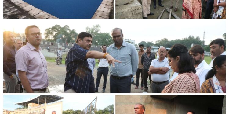*निर्माणाधीन फॉरेस्टर ग्राउंड का सचिव श्री संजीव सिंह ने किया निरीक्षण* *हॉकी एस्ट्रो टर्फ का लिया जायजा, अंतरजिला हॉकी टूर्नामेंट आयोजित कराने के दिए निर्देश* *विधायक श्री जायसवाल और कलेक्टर की मौजूदगी में हुआ निरीक्षण*
