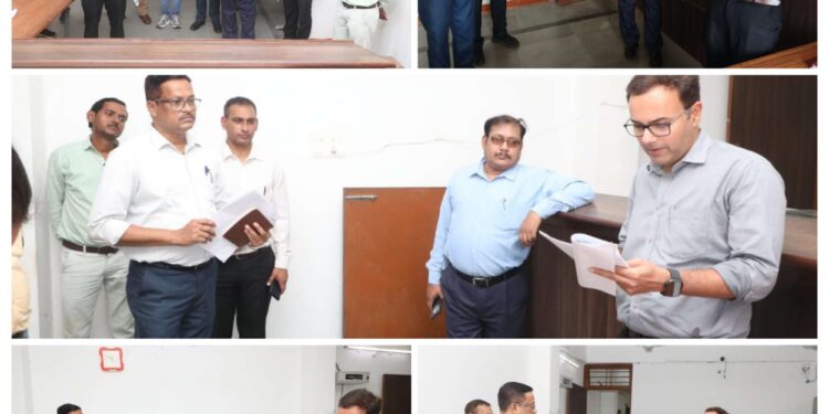 *जनता के काम में देरी नहीं चलेगी, कलेक्टर तिवारी ने तहसील पहुंचकर खुद परखी व्यवस्था* *कलेक्टर ने रीडर की टेबल पर रखी बंटवारा नस्ती खुद जांची*