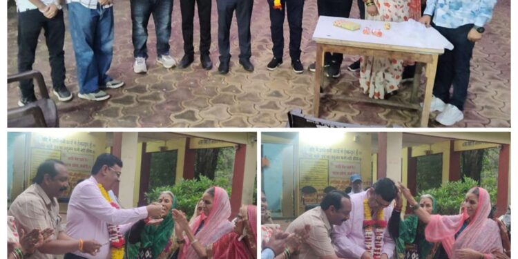 *छिंदवाड़ा के शासकीय कर्मचारियों का अनूठा कदम: जन्मदिन पर दिखा सामाजिक सरोकार, वृद्धाश्रम में फल बांटे और रोपे पौधे*।