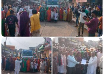 अवैध शराब के खिलाफ उमरिया पान में उमड़ा जनसैलाब अवैध शराब के खिलाफ उमरिया पान में उमड़ा जनसैलाब
