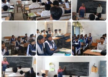 विद्यार्थियों को फसलों में लगने वाले कीट एवं रोग उनका नियंत्रण तथा पोषक तत्वों का प्रशिक्षण दिया गया।