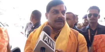 *सीएम डॉ. मोहन यादव ने किए द्वारकाधीश के दर्शन, मांगी प्रदेशवासियों की सुख-समृद्धि*
