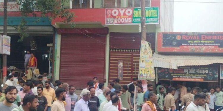 OYO होटल में सेक्स रैकेट का खुलासा, 7 युवतियां और 7 ग्राहक पकड़े गए