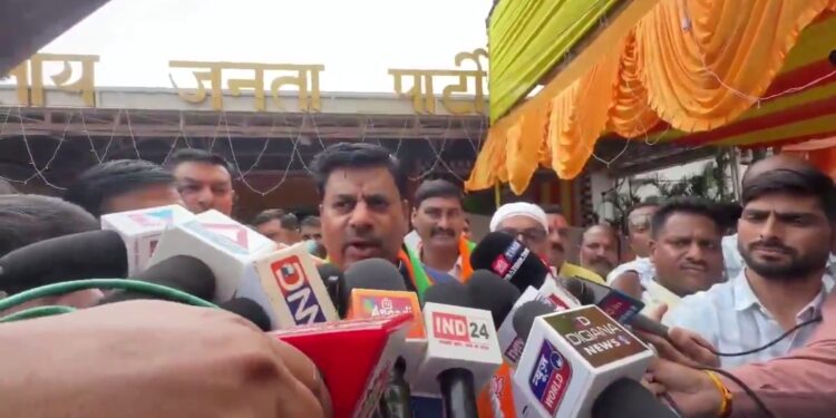 “गरबा में आना है तो ये नियम मानना होगा! 😱🔥”