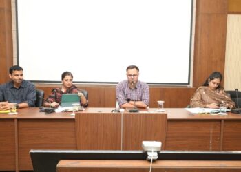 अतिथि शिक्षक के कूट रचित फर्जी दस्तावेज के सत्यापन के मामले में कलेक्टर सख्त, प्राचार्य की वेतनवृद्धि रोकने के दिये निर्देश