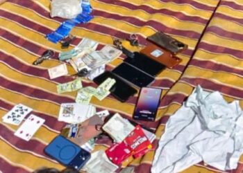*जुए के फड़ पर छापा, 9 जुआडी गिरफ्तार,* *67 हजार 450 रूपये, 8 मोबाईल, 1 कार, 2 दुपहिया वाहन जप्त*