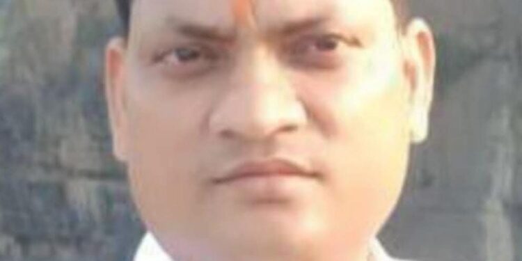 *मध्यप्रदेश राजस्व अधिकारी (कनिष्ठ प्रशासनिक सेवा) संघ ने स्वामित्व योजना के कार्यों से विरत रहने का सौंपा ज्ञापन*