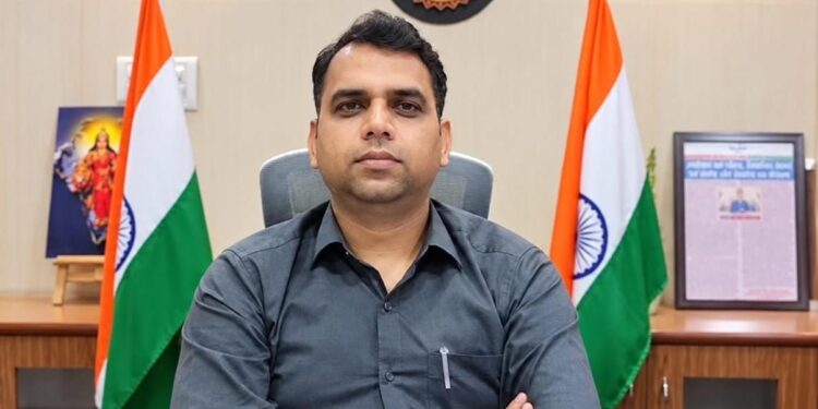 राजस्व कार्यों में लापरवाही पर 5 पटवारी निलंबित, 133 को नोटिस जारी,मचा हड़कंप…