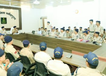 पुलिस अधीक्षक श्री थोटा ने जिले के समस्त थानों में पदस्थ समंस मुंशी एवं कोर्ट मुहर्रिर को समीक्षा बैठक में दिए निर्देश …!