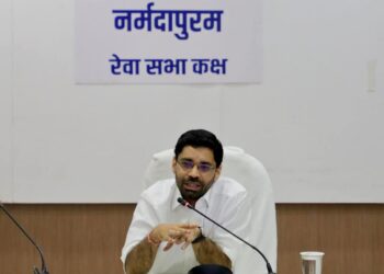 *कलेक्टर आशीष वशिष्ठ ने सभी एसडीएम के साथ बैठक कर कृषि एवं संबंधित कार्यों की समीक्षा की…!