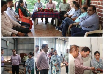 उद्यम संवाद कार्यक्रम में कलेक्टर ने सुनीं उद्यमियों की समस्यायें