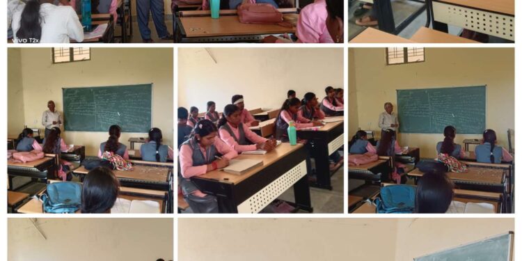 विद्यार्थियों को पंचगव्य का निर्माण एवं फसलों में उपयोग का तकनीकी प्रशिक्षण दिया गया।
