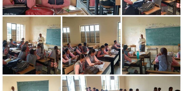 विद्यार्थियों को गोबर कंपोस्ट एवं फसल उत्पादन तथा पद्धति का तकनीकी प्रशिक्षण दिया गया।