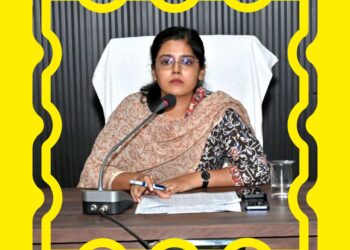 *निगमायुक्त ने की एक और बड़ी कार्यवाही* *जर्जर भवन तोड़ने के प्रकरण में उदासीनता बरतने पर उपयंत्री संजय मिश्रा निलंबित*