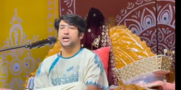🚨 बागेश्वर धाम को लेकर धीरेंद्र शास्त्री का चौंकाने वाला बयान! VIDEO हुआ वायरल