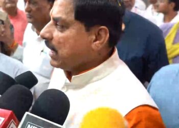 आज पांढुर्णा आना हुआ। पांढुर्णा मध्यप्रदेश का 55वां जिला है। वर्ष 2023 में जिले की घोषणा के बाद से सरकार लगातार विकास के लिए पर्याप्त धनराशि, जिला कार्यालयों और आवश्यक पदों की स्वीकृति दे रही है।