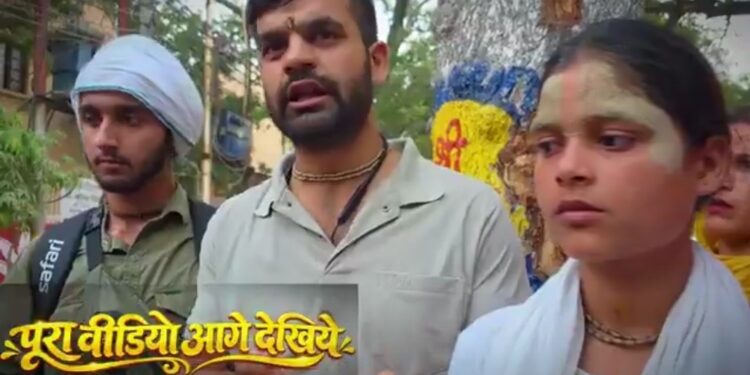 प्रेमानंद जी के खिलाफ ‘मायाजाल’! 😱 कौन फैला रहा नफरत? भक्तों ने सामने रखे बड़े सवाल।‘व्यूज के लिए या बदनाम करने की कोशिश?’ 😱 वृंदावन में उठे बड़े सवाल, भक्तों ने दिया जवाब