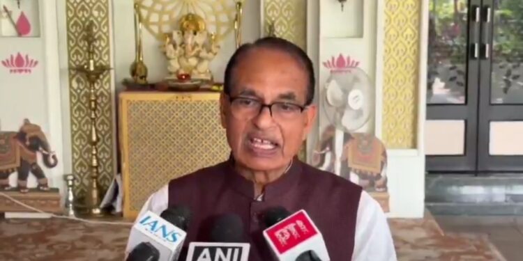 🔥 99 बार क्वालिटी टेस्ट में फेल प्रोडक्ट का BJP की Expiry Date पर तंज! सियासी बयानबाजी ने पकड़ा जोर